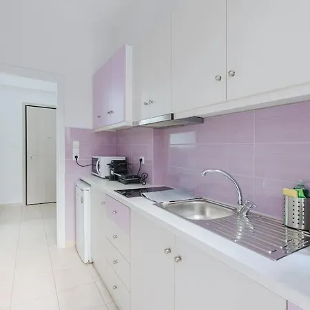 Serene Ground Floor Apartment In Gkyzi Athens Exterior photo