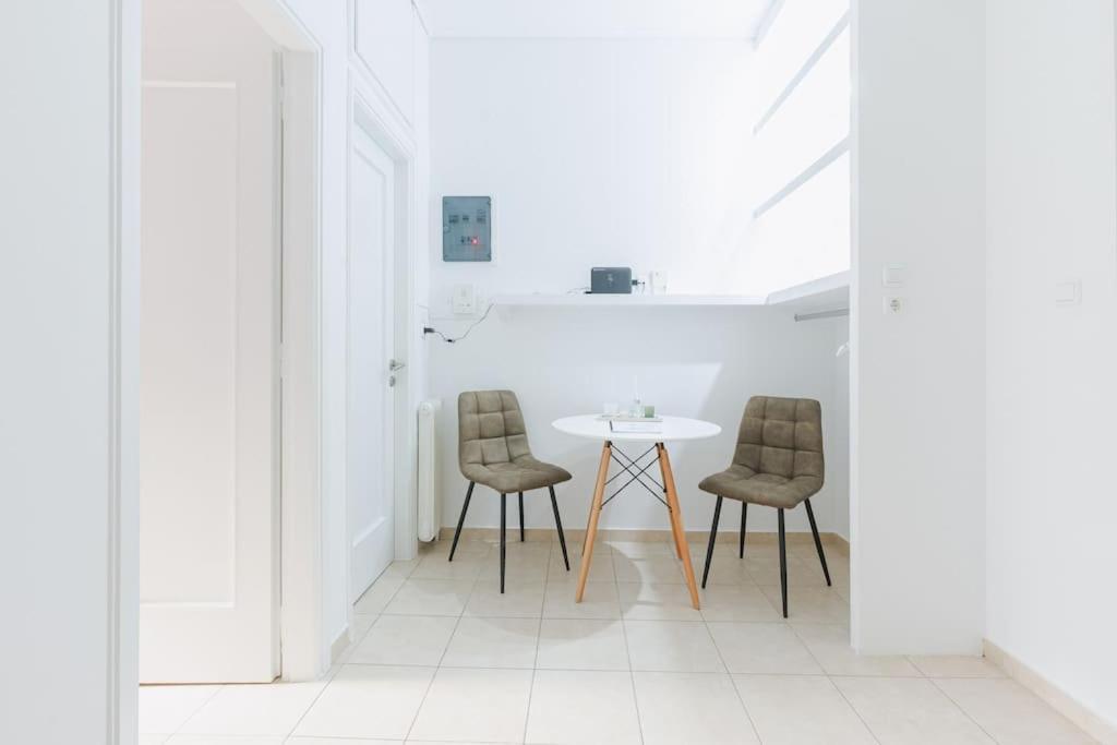 Serene Ground Floor In Gkyzi Athens